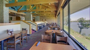 Breakfast, lunch and dinner served  - Deer Creek Lodge & Conference Center (Mount Sterling)