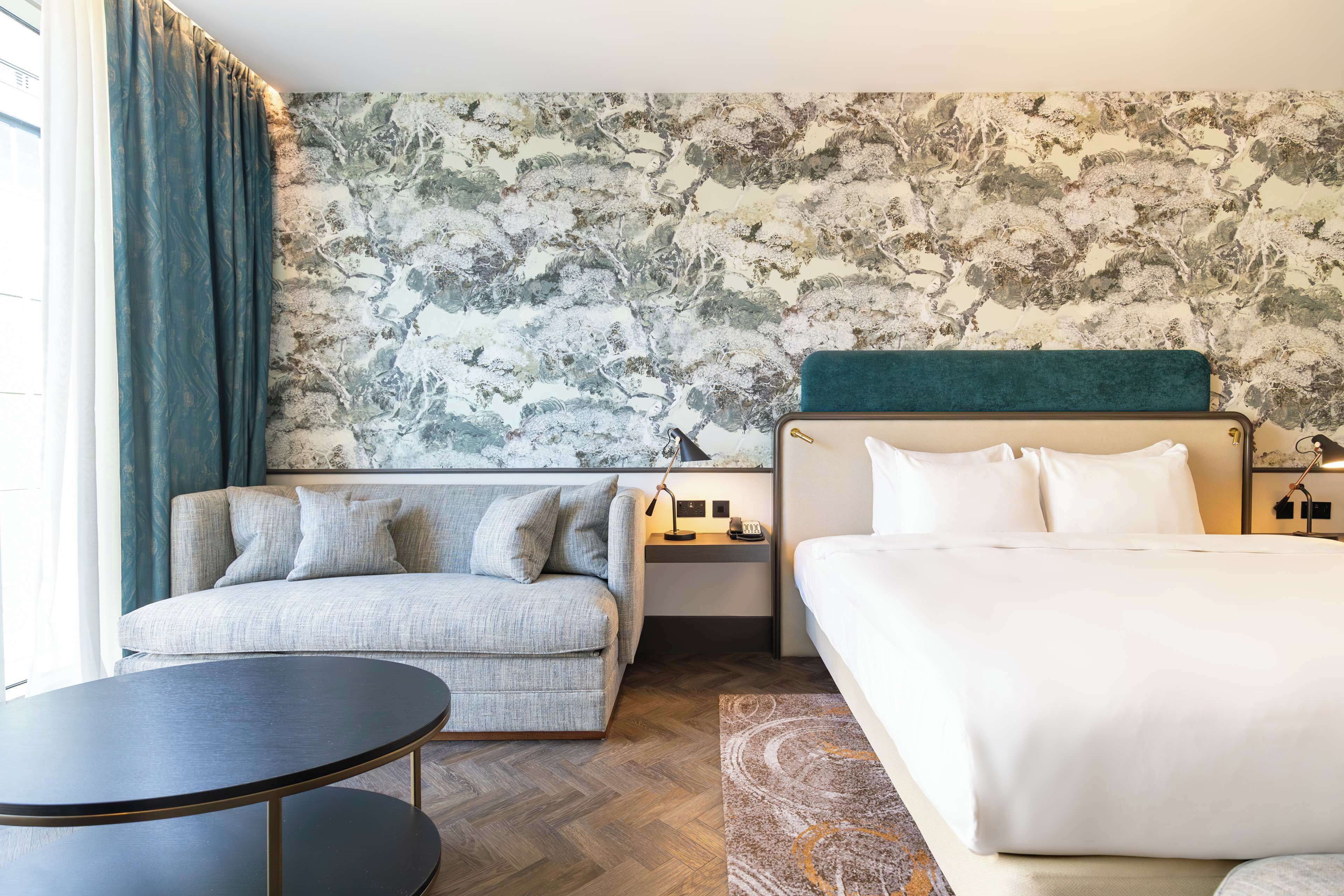 junior suite | hypo-allergenic bedding, minibar, in-room safe, desk