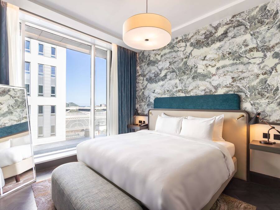 Ropa de cama hipoalergénica y minibar
