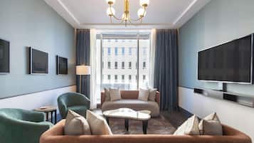 Apartment, 1 Bedroom | Hypo-allergenic bedding, minibar, in-room safe, desk