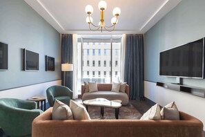 Apartment, 1 Bedroom | Hypo-allergenic bedding, minibar, in-room safe, desk - Radisson Blu Hotel, Glasgow (Glasgow)