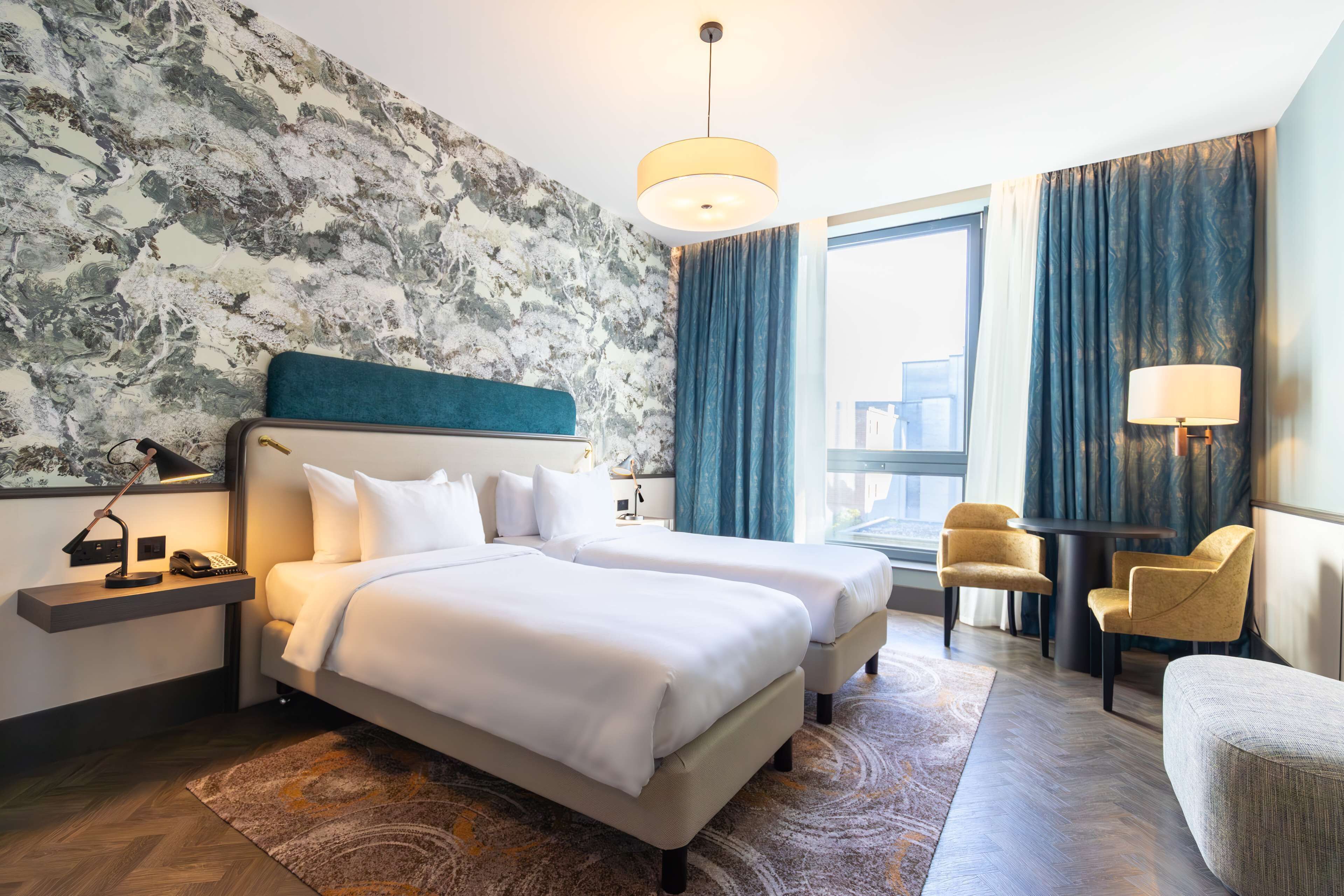 standard room | hypo-allergenic bedding, minibar, in-room safe, desk