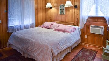 Basic Duplex | In-room safe, iron/ironing board (on request), cribs (surcharge)