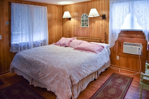 Basic Duplex | In-room safe, individually decorated, individually furnished