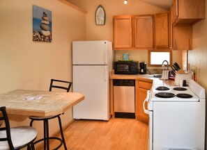 Honeymoon Studio, 1 King Bed | Private kitchen | Fridge, microwave