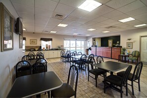 Free daily continental breakfast 