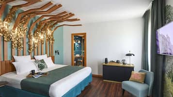 Deluxe Double Room, Balcony | Premium bedding, down duvets, minibar, in-room safe