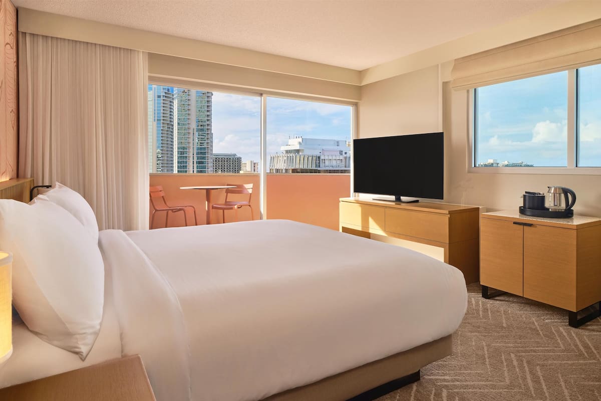 Hypo-allergenic bedding, in-room safe, individually decorated