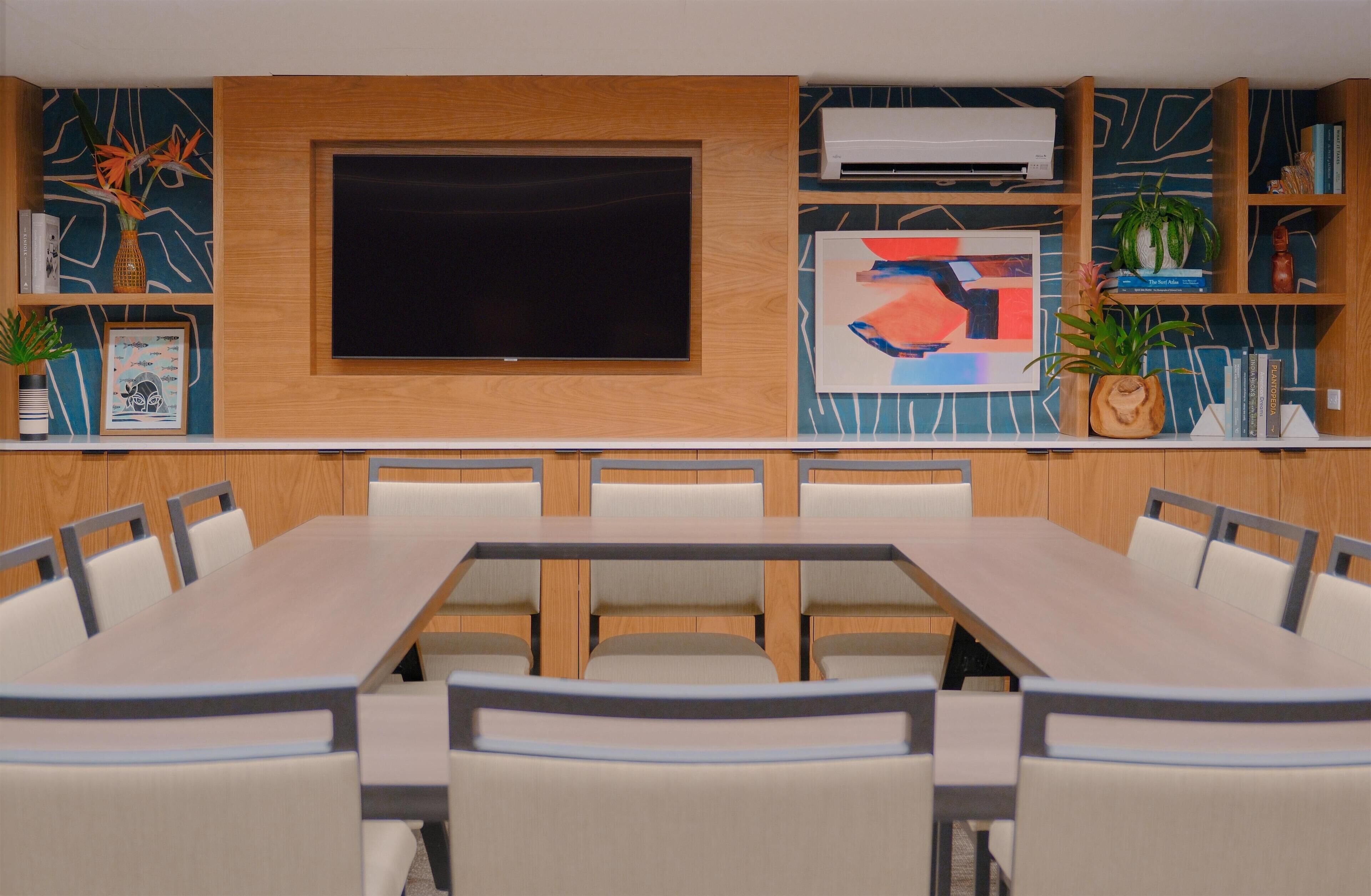 Photo - The Ambassador of Waikiki, Tapestry Collection by Hilton