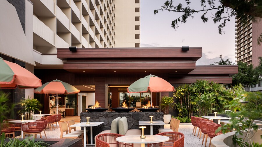 The Ambassador Hotel of Waikiki, Tapestry Collection by Hilton