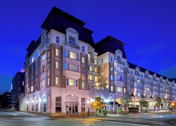 Hotel exterior and entrance at Hotel Commonwealth