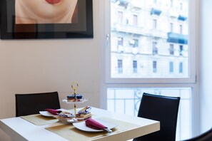 Breakfast meal - Rex Lifestyle Hotel (Naples)