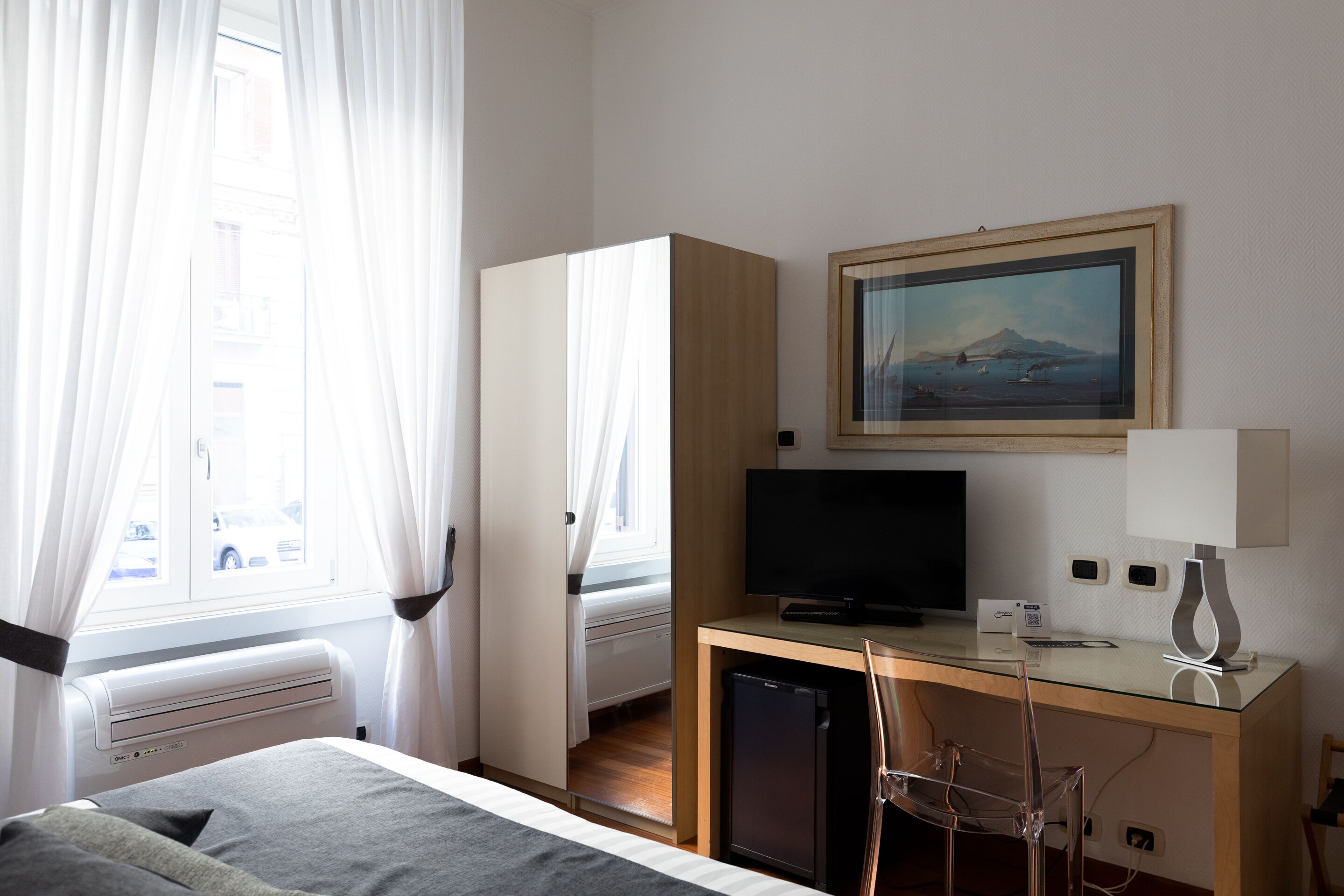 standard triple room | down duvets, minibar, in-room safe, desk