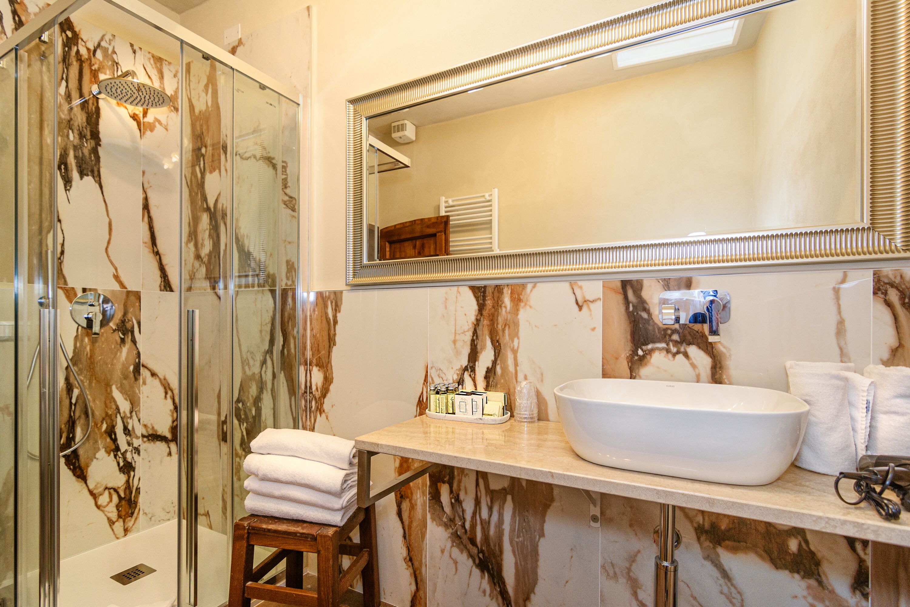 superior double or twin room, 1 bedroom | bathroom | shower, free toiletries, hair dryer, towels