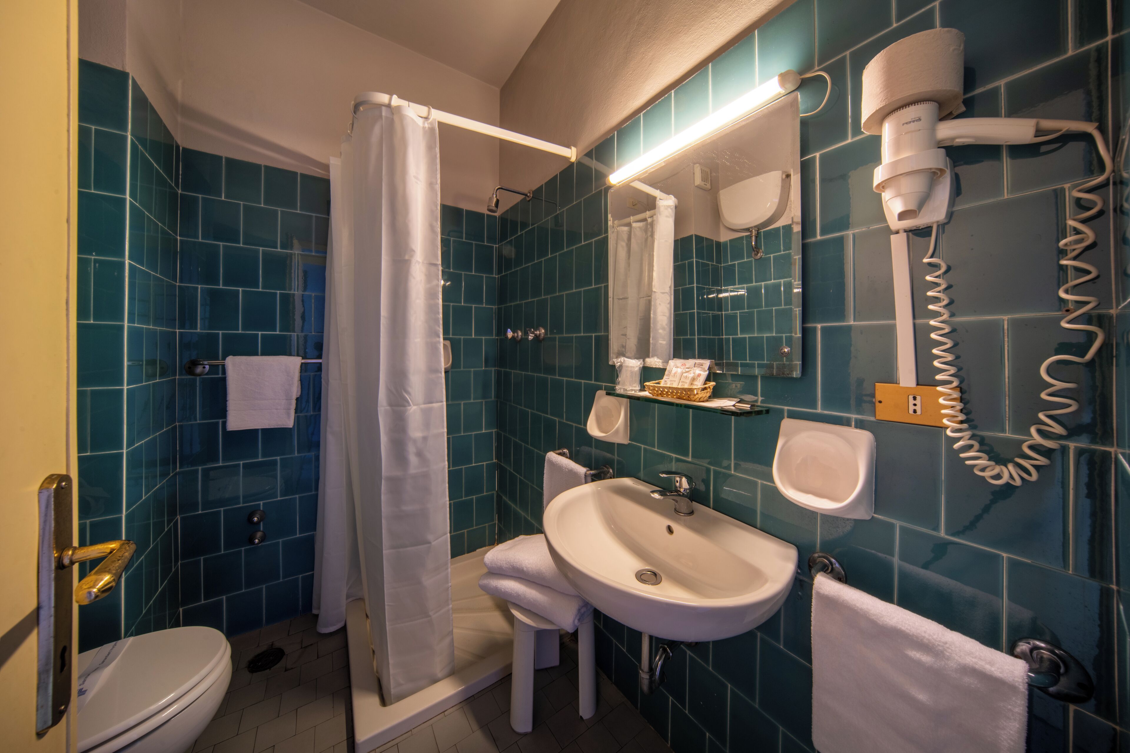 Photo - Royal Victoria Hotel