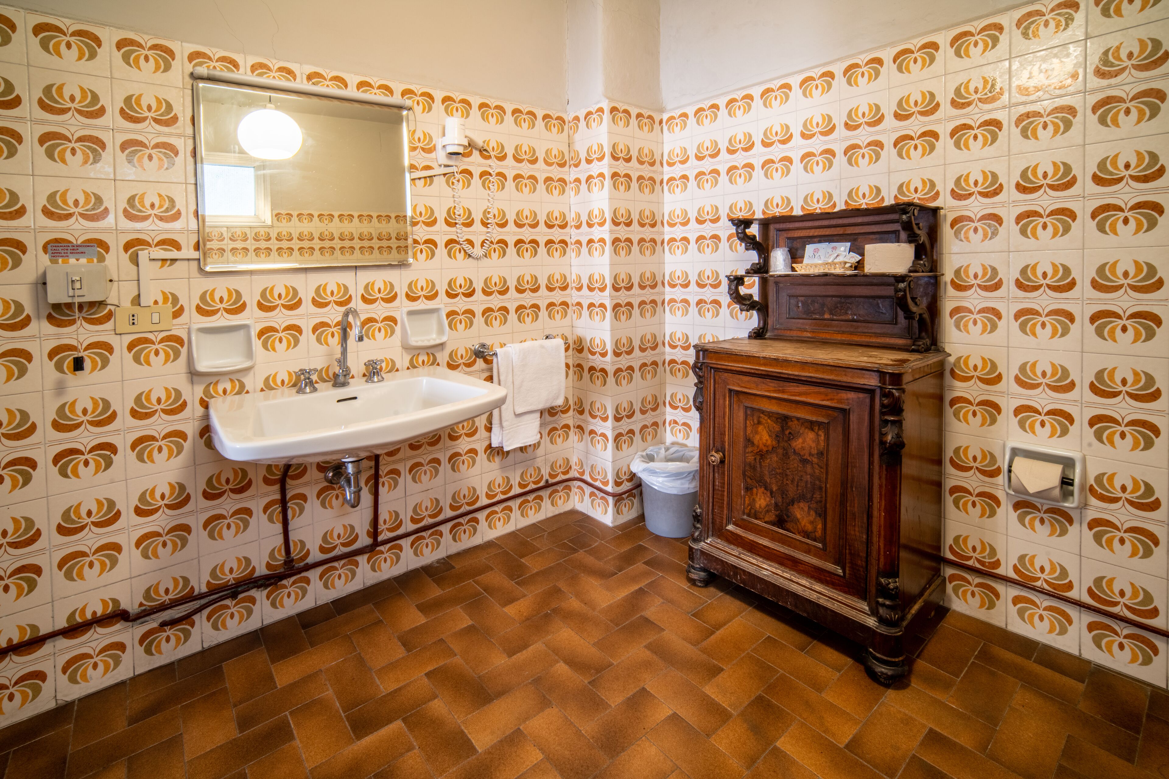 Photo - Royal Victoria Hotel