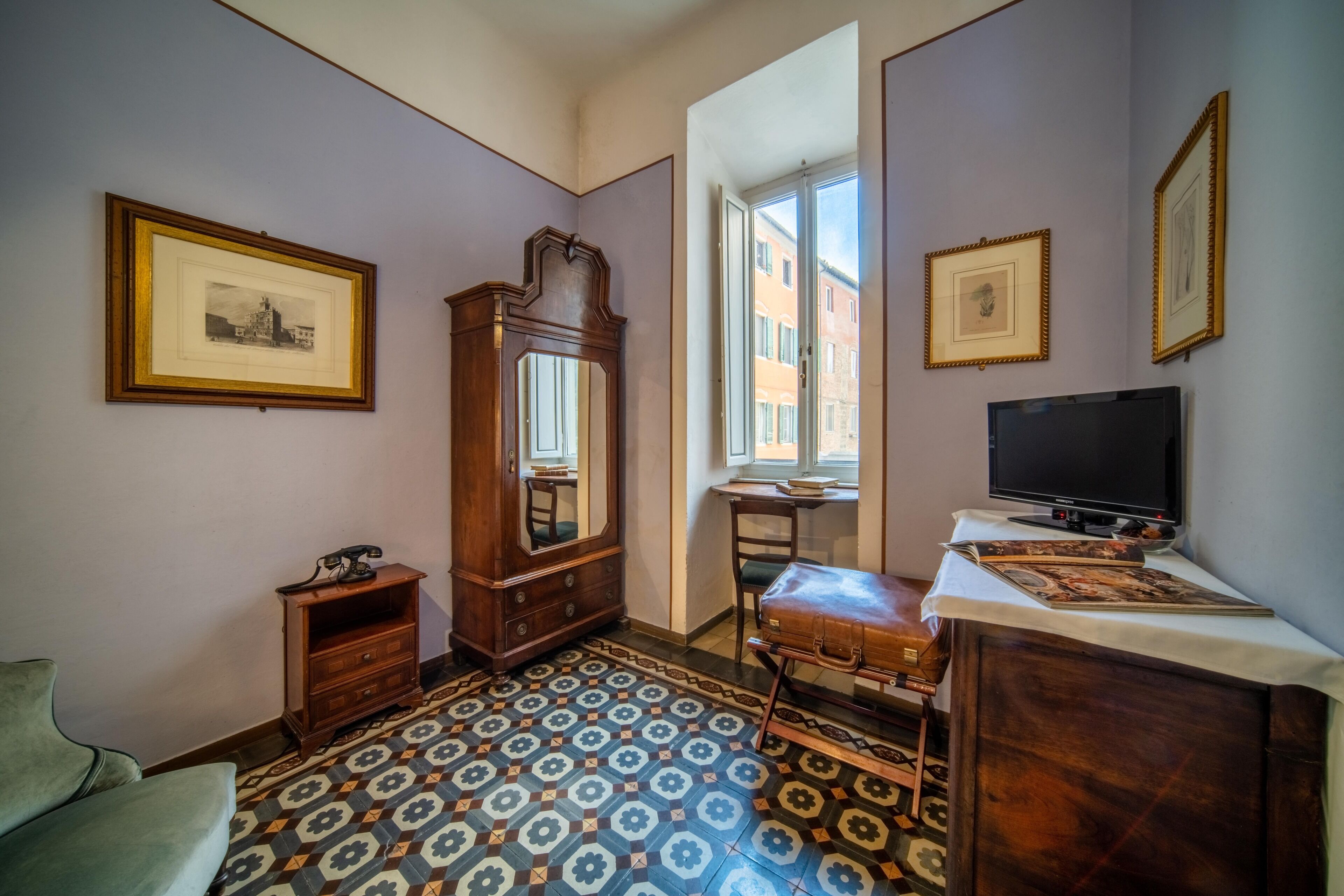 Photo - Royal Victoria Hotel