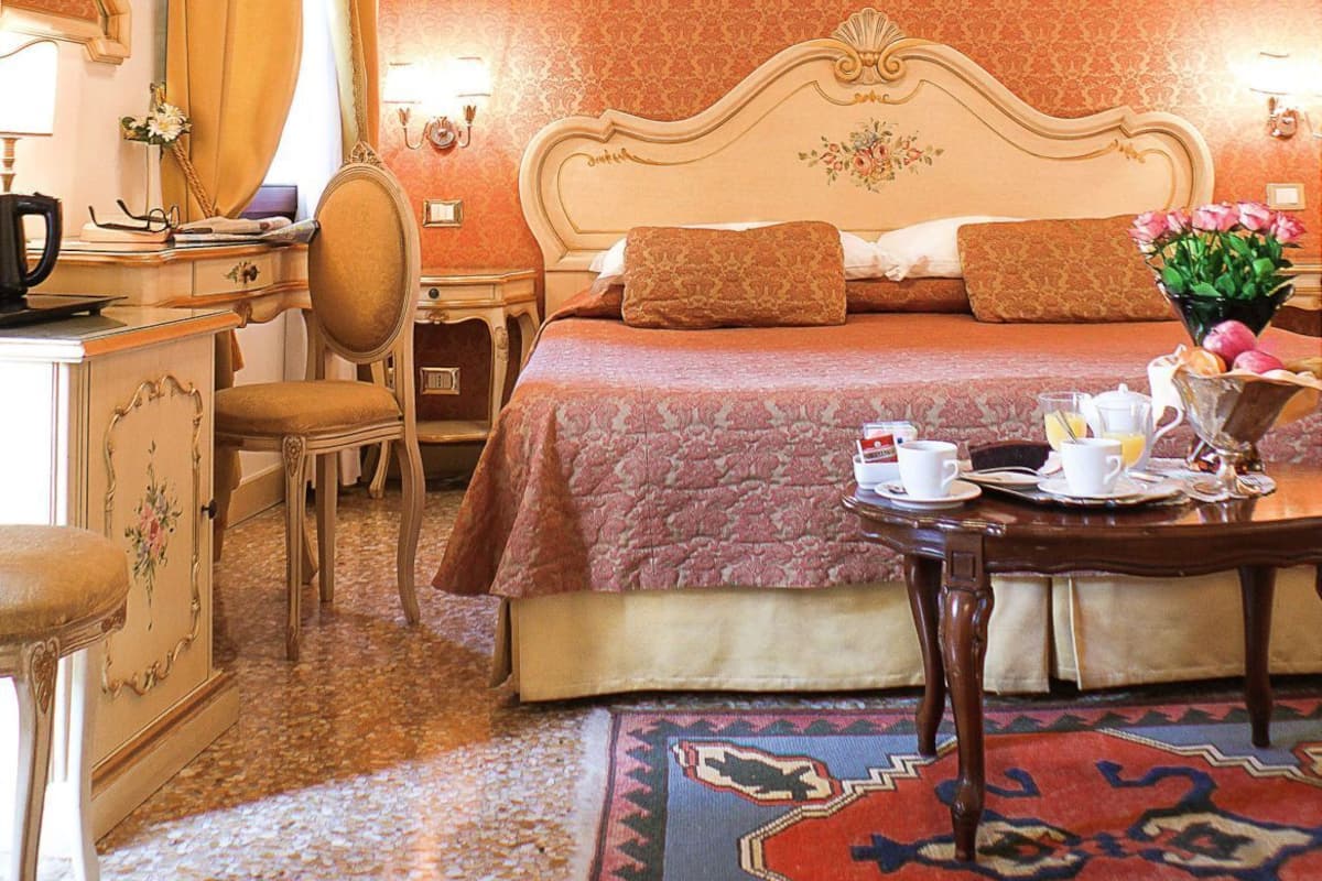 Minibar, in-room safe, free WiFi, bed sheets