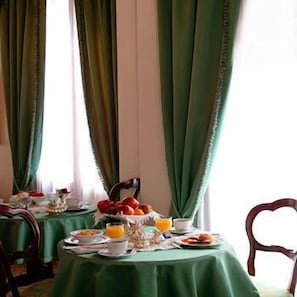 Daily buffet breakfast (EUR 8 per person)