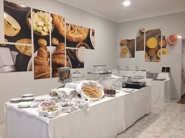 Daily buffet breakfast (EUR 10 per person)