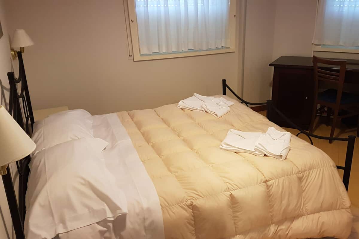 Ropa de cama de alta calidad, edredón y minibar