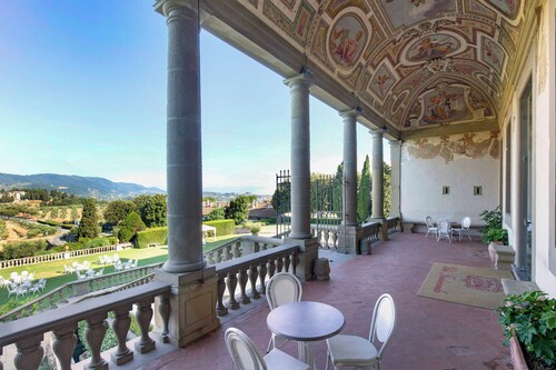 Tenuta Di Artimino Melia Collection