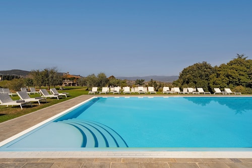 Tenuta Di Artimino Melia Collection