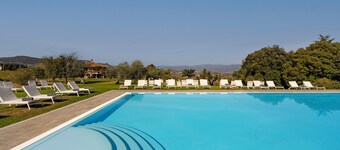 Tenuta Di Artimino Melia Collection