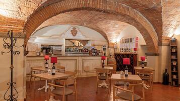 Bar (in der Unterkunft)