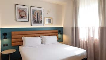 In-room safe, desk, soundproofing, free WiFi