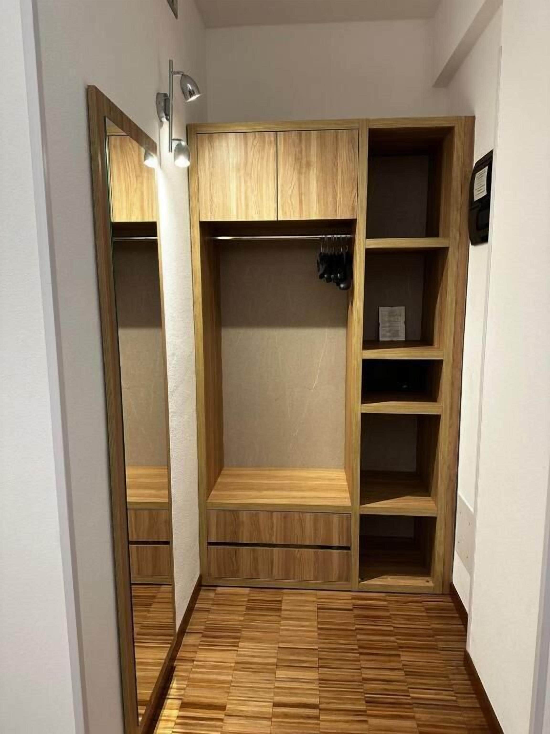 comfort double room | in-room safe, desk, soundproofing, free wifi