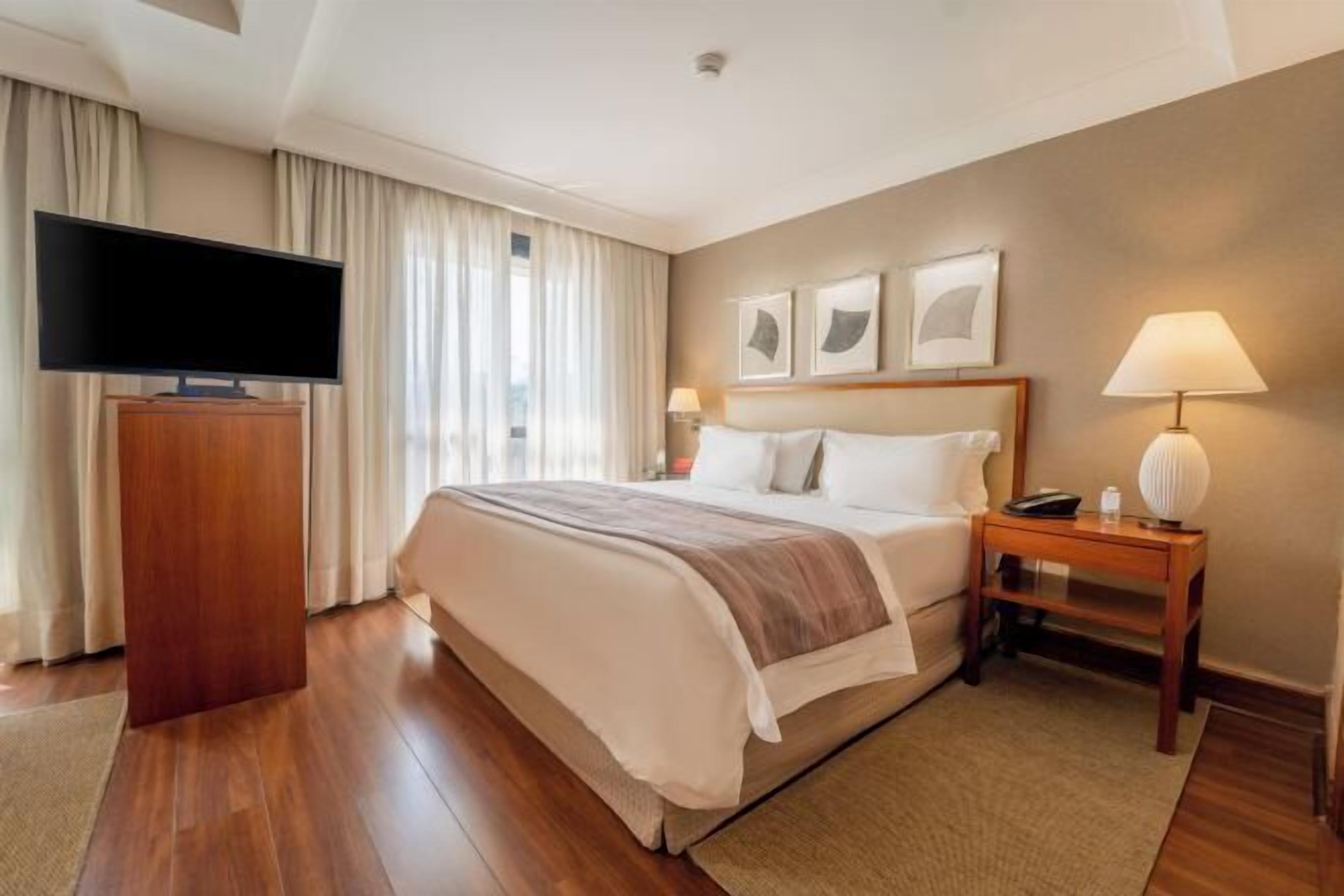 In-room safe, blackout drapes, soundproofing, free WiFi