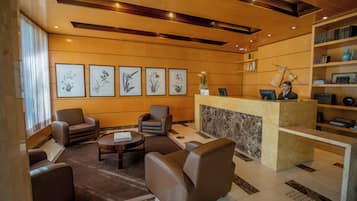 前台