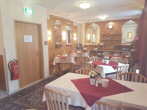 Daily buffet breakfast (EUR 18 per person)