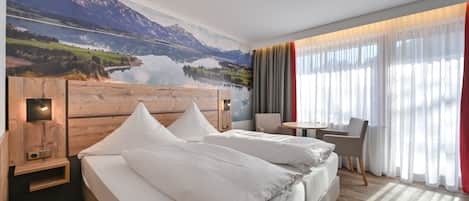 Double Room, Balcony | Hypo-allergenic bedding, in-room safe, desk, free WiFi