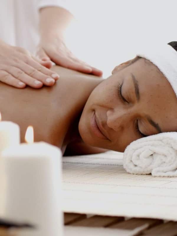Tratamientos corporales, hidroterapia, masajes con piedras calientes