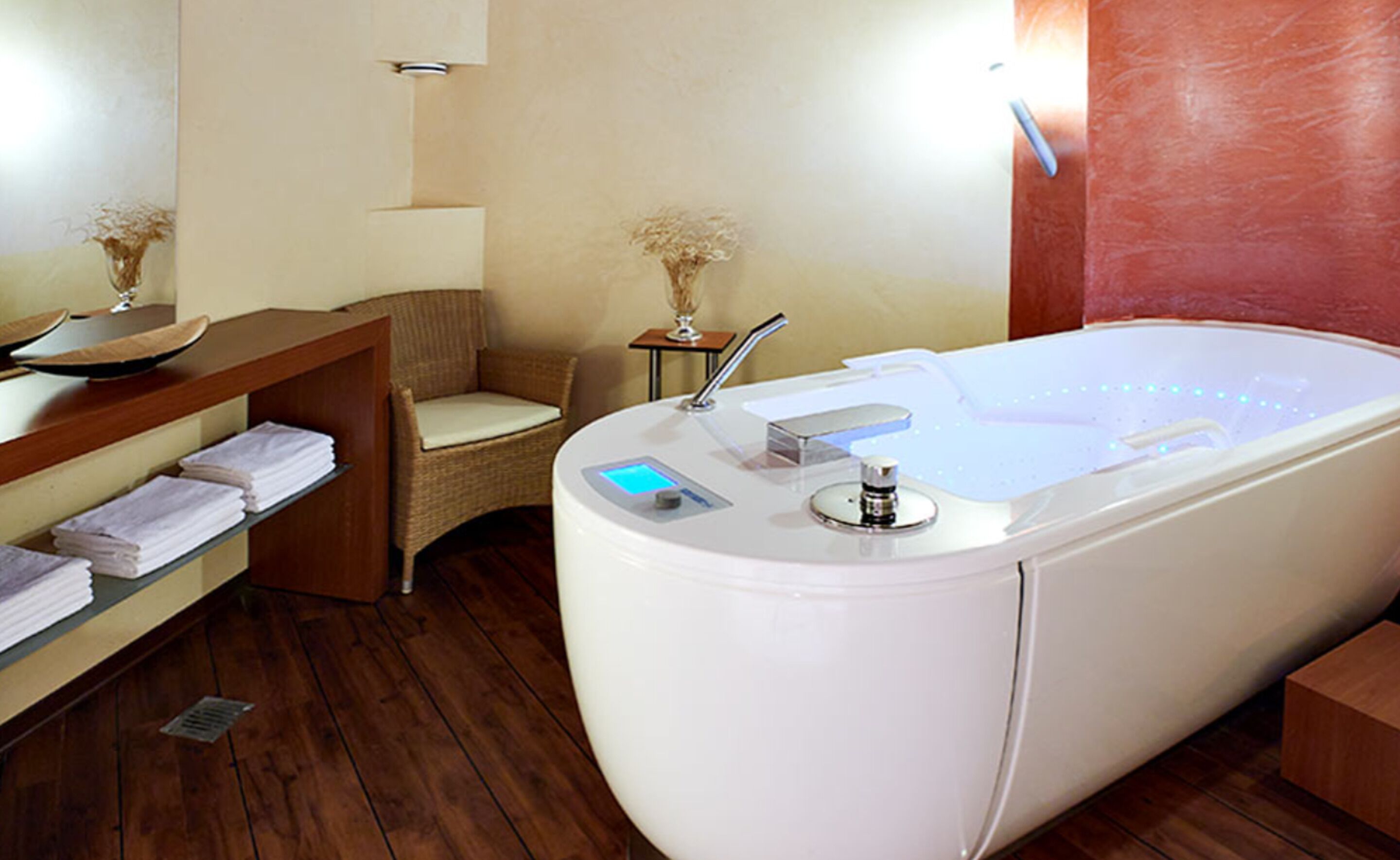 body treatments, hydrotherapy, hot stone massages, deep-tissue massages