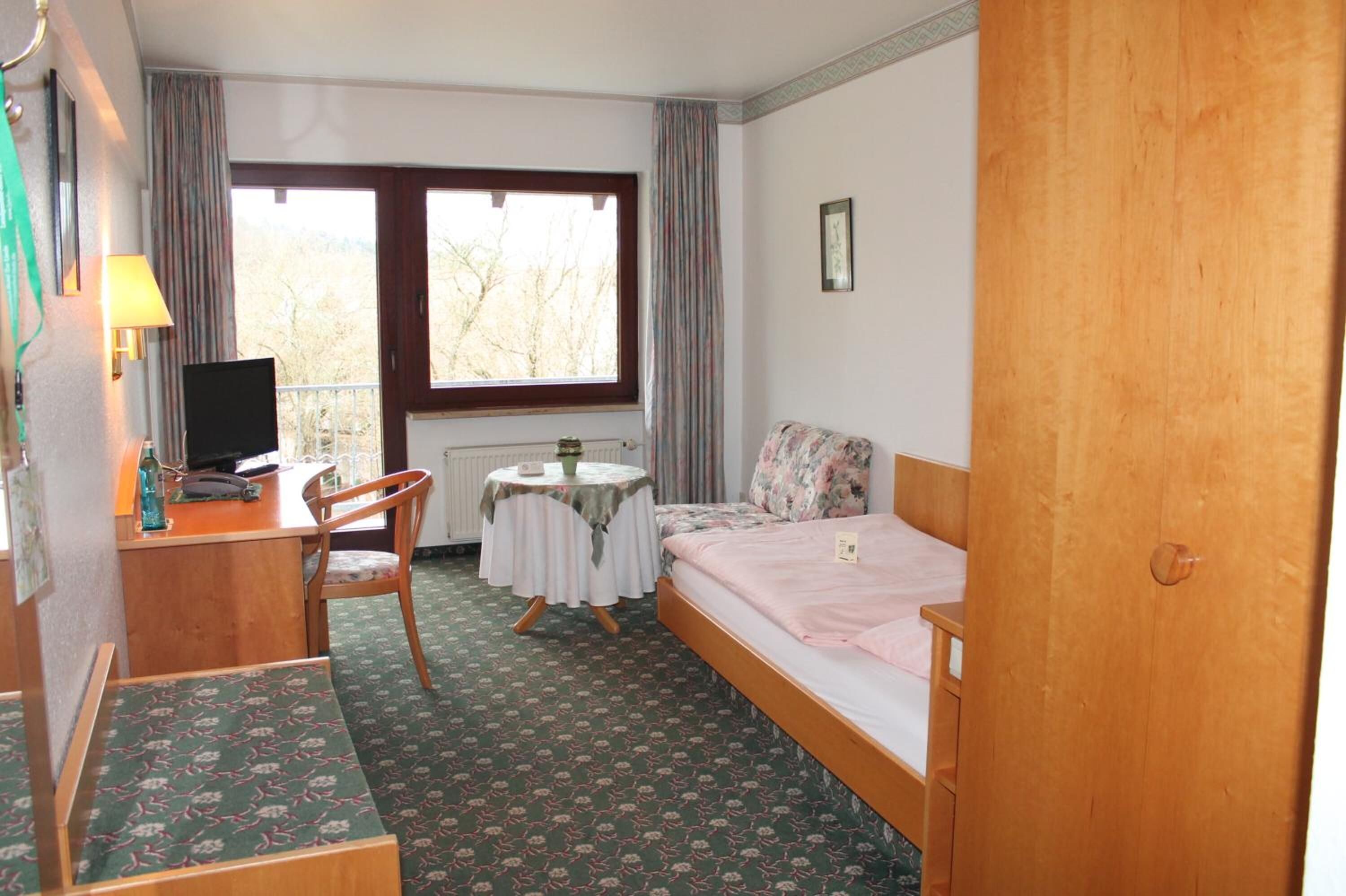 desk, soundproofing, iron/ironing board, free wifi