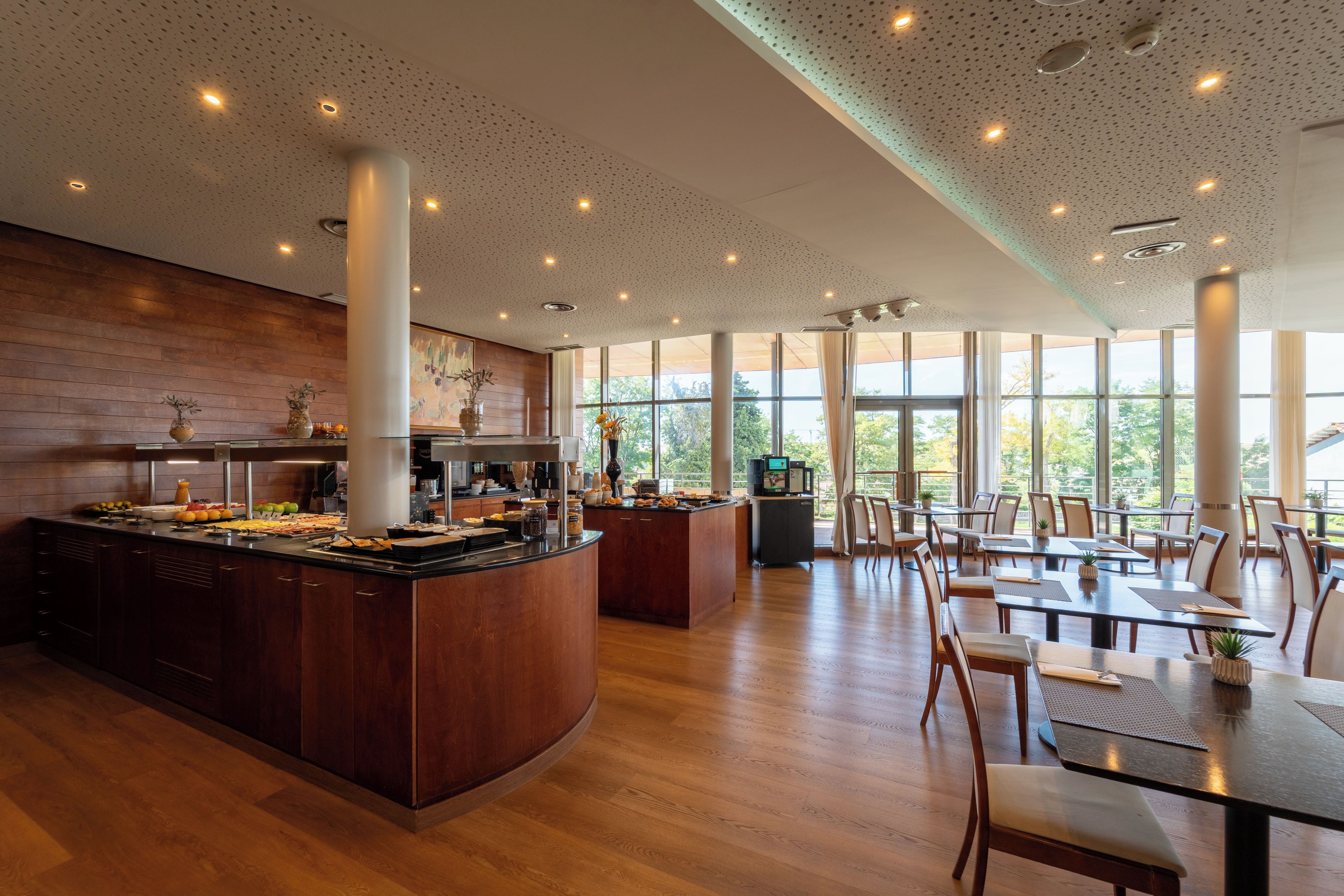 Photo - Abba Burgos Hotel