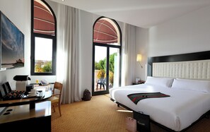 Premium Room (Single) | 1 bedroom, minibar, in-room safe, desk