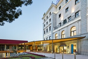 Front of property - Abba Burgos Hotel (Burgos)