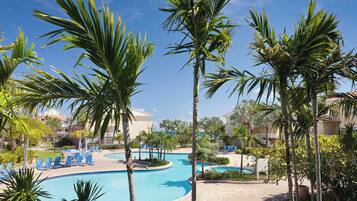 3 outdoor pools, pool umbrellas, sun loungers