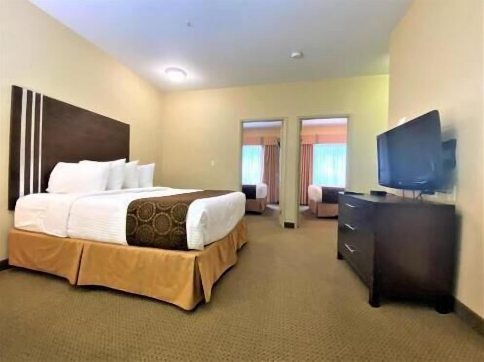 Pillow-top beds, in-room safe, desk, blackout curtains