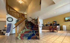 Lobby - Rodeway Inn Salina North (Salina)