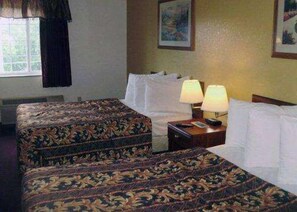 Room, 2 Katil Kelamin (Double), Accessible, Non Smoking | Meja, langsir/tirai gelap terus, seterika/papan seterika, Wi-fi percuma 