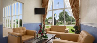 Days Inn by Wyndham West Yarmouth/Hyannis Cape Cod Area