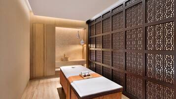 Couples treatment room(s), hot tub, steam room, body treatments