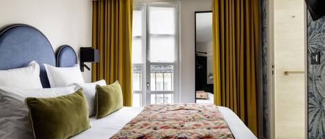 Classic Room | In-room safe, desk, blackout drapes, soundproofing