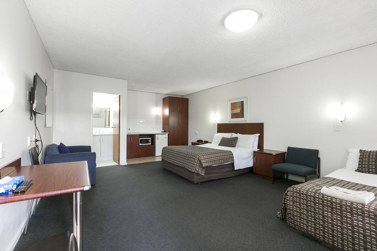 Twin Room, Multiple Beds