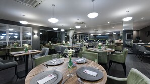 Food court